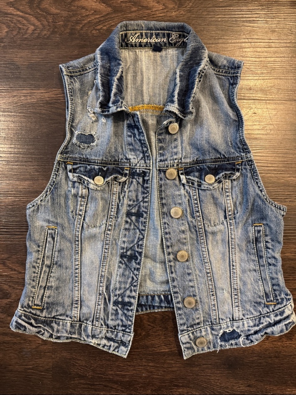 American Eagle Outfitters ' Light Wash Denim Vest - Blue